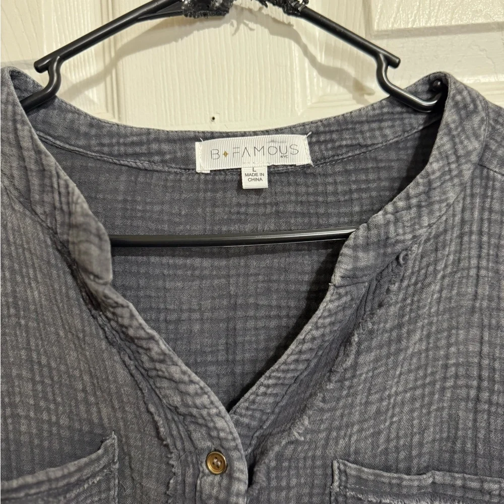 Casual Gray Button-Up Airy Cropped Shirt - Picture 4 of 5